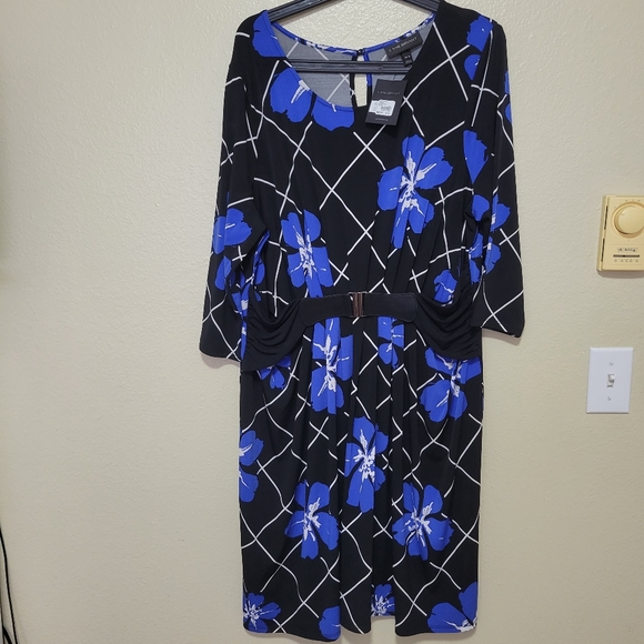 LANE BRYANT Simply Chic Matte Jersey Dress Size 14/16 - Picture 3 of 4